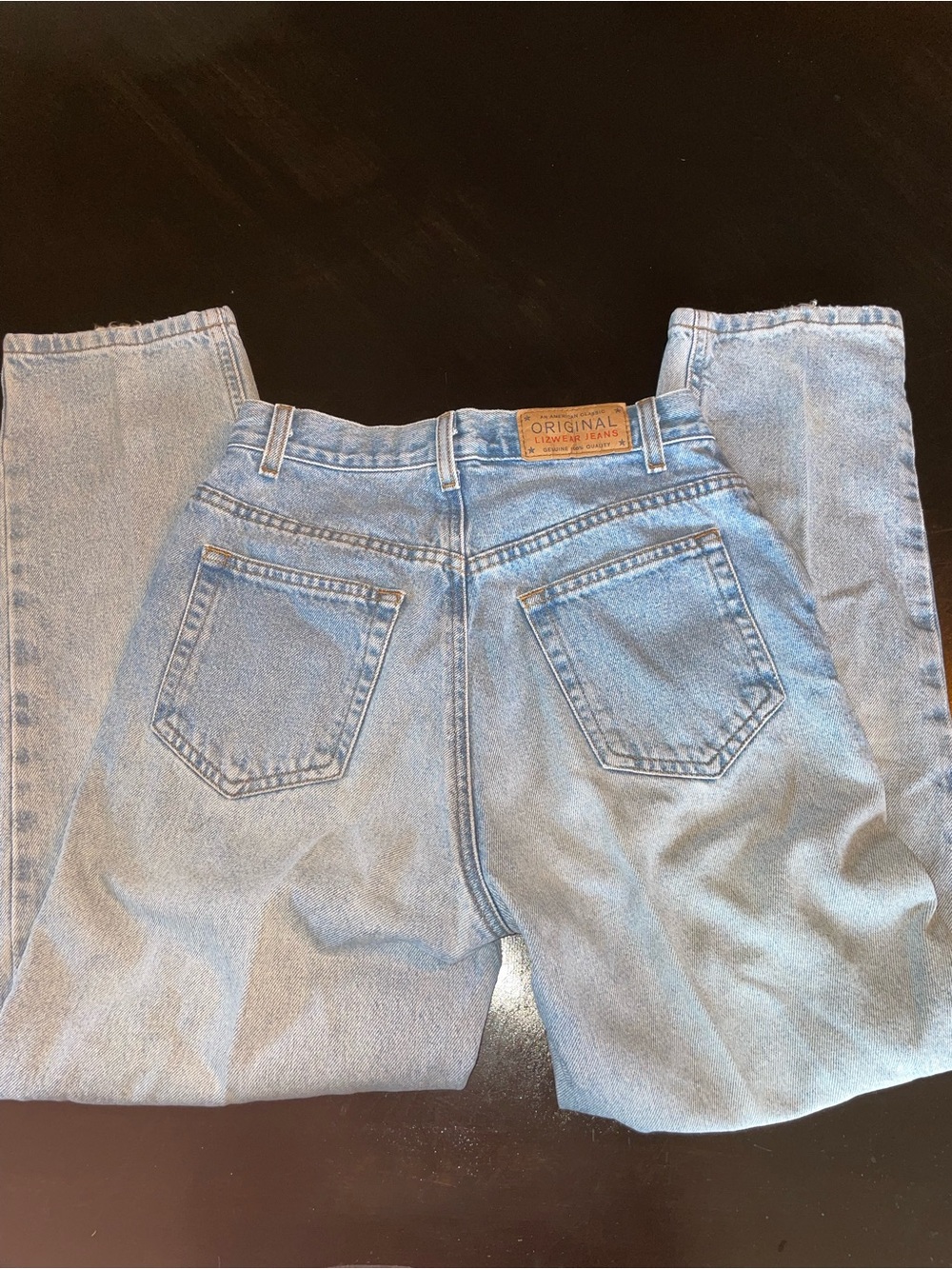 Pre-loved, Vintage Original Lizwear Light Blue Denim Jeans. Petite size 25.